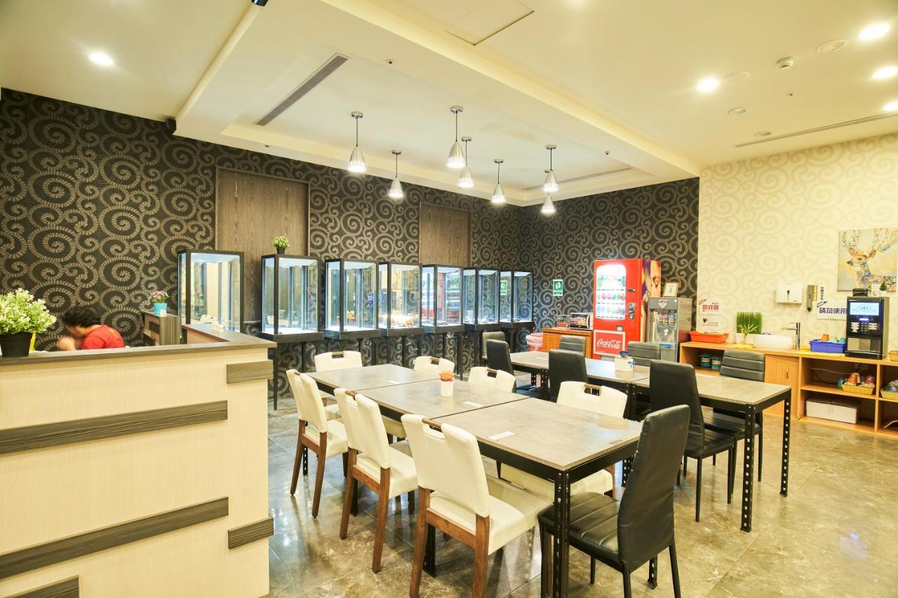 Place‧X Hotel Taipei Bagian luar foto